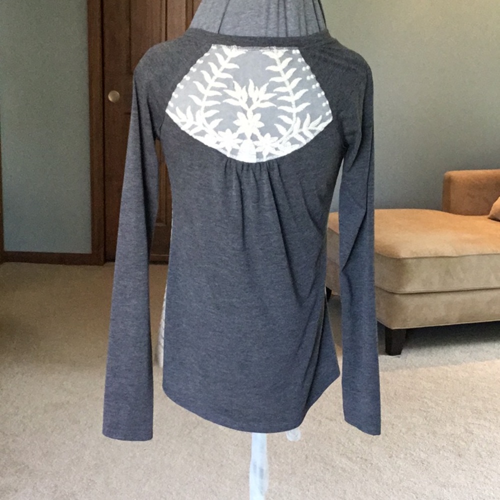 Embroidered Top - Picture 2 of 4
